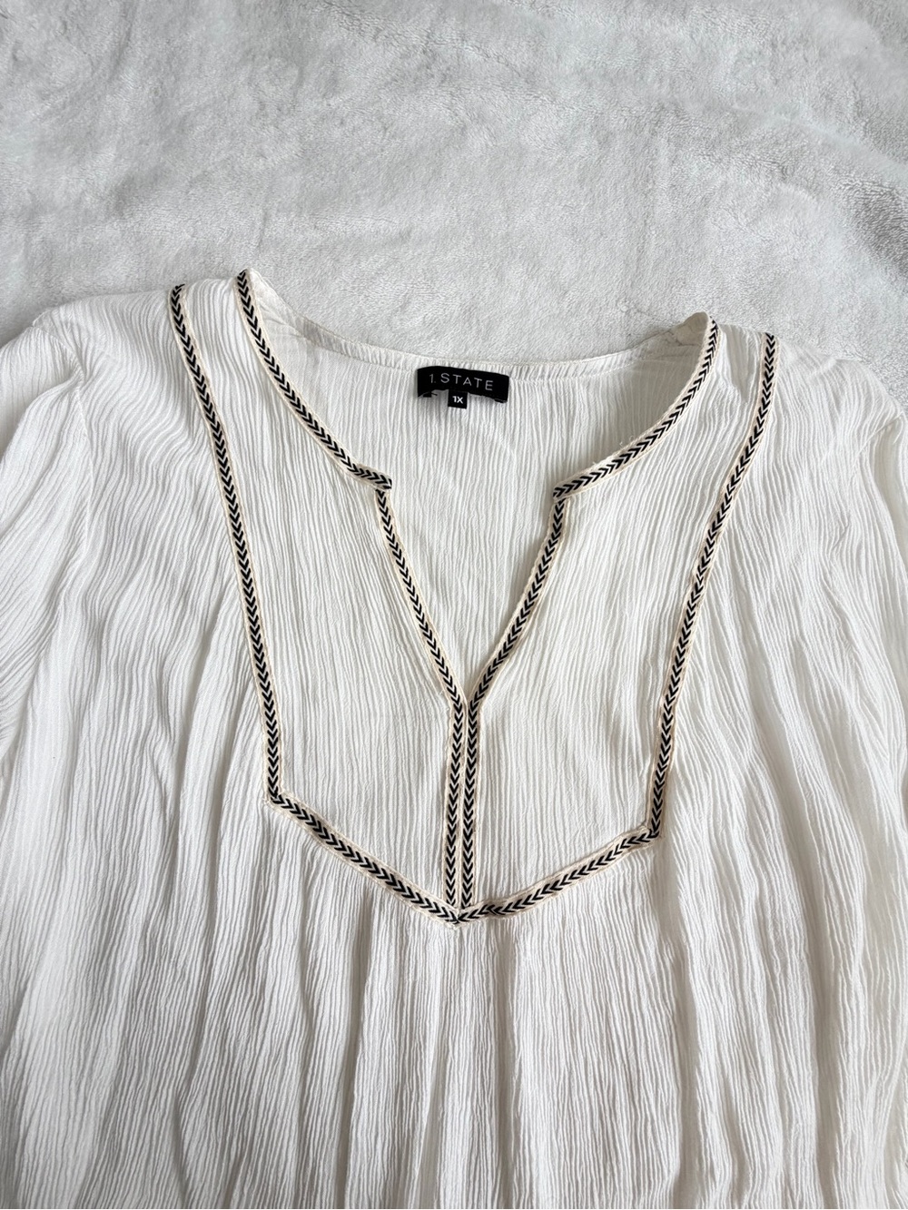 1. State White Embroidered V-Neck Peasant Top 100% Rayon Size 1X